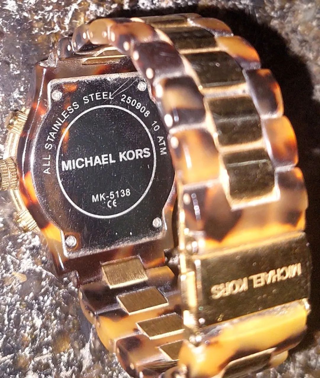 Vendo dois relógios Michael Kors originais  - Foto 2