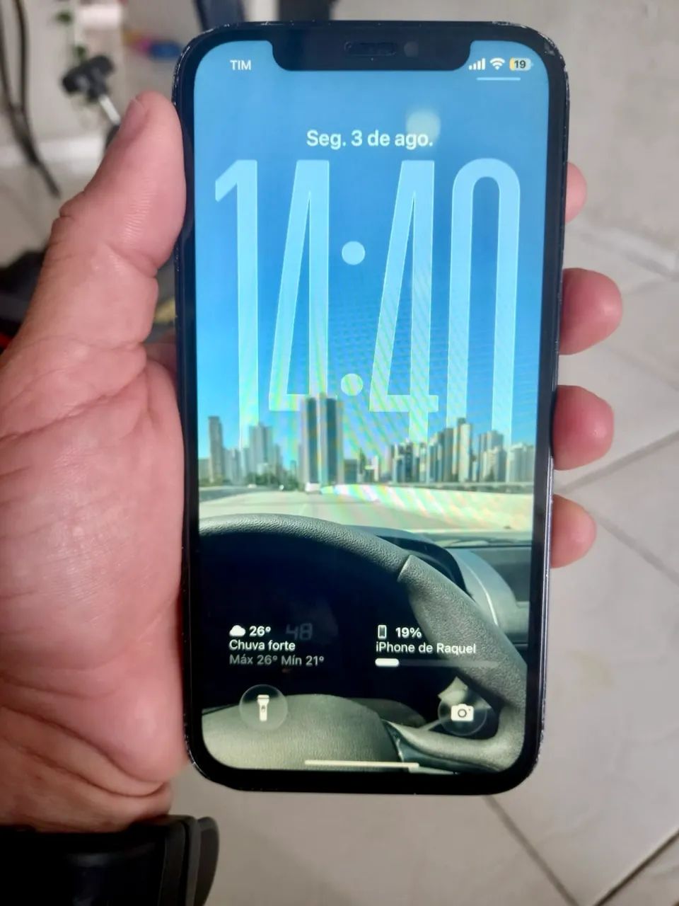 Vendo ou troco IPhone 12 64GB na caixa  - Foto 2
