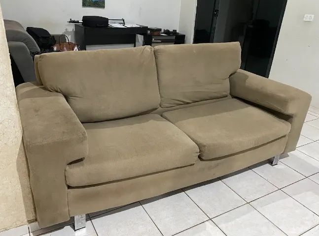 Sofá marrom grande 4 lugares marrom - Foto 3