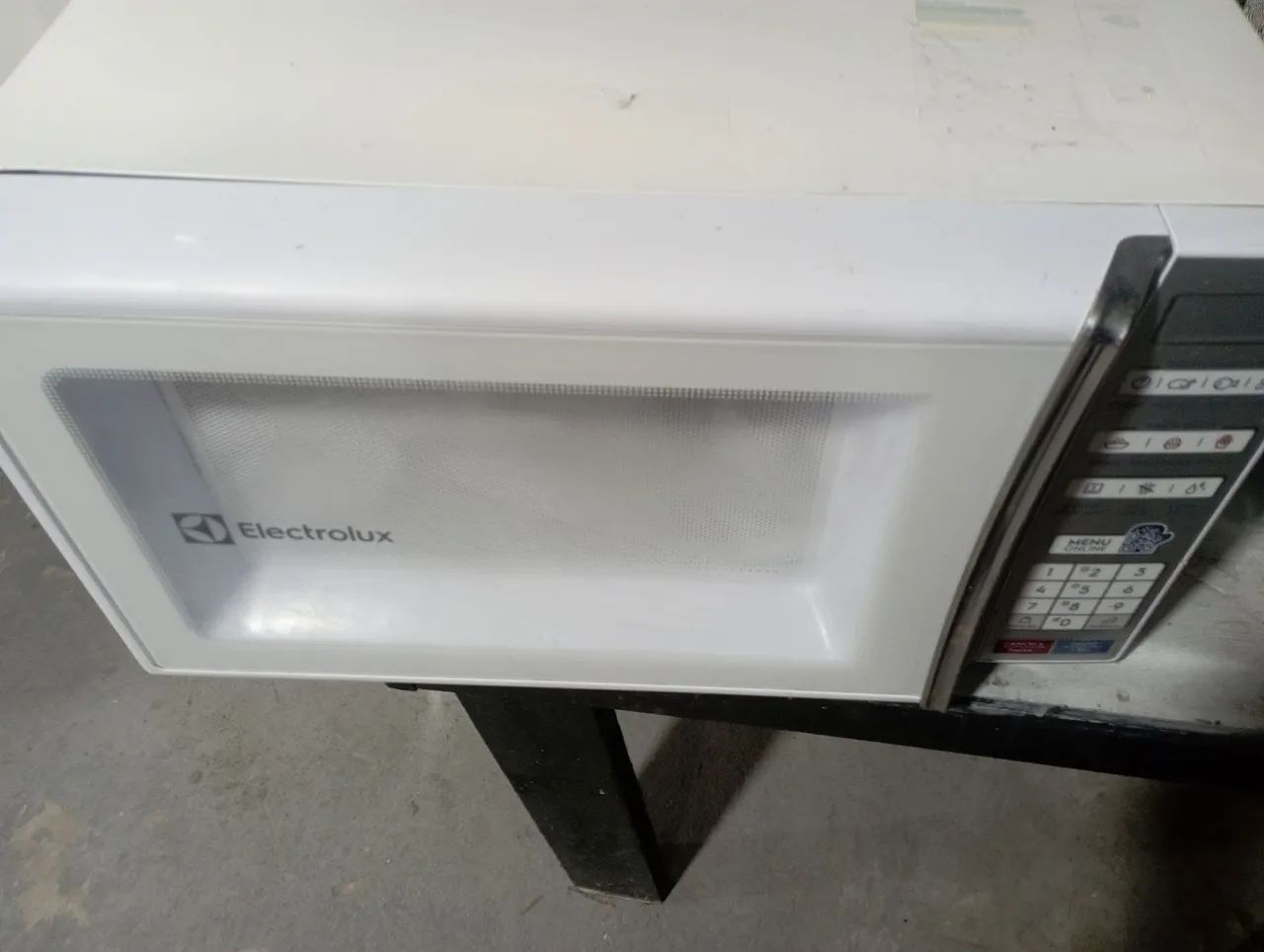 Microondas Eletrolux 30 litros  - Foto 2