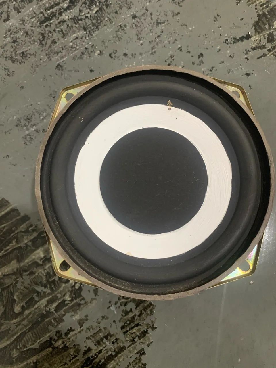 Subwoofer 5? (13cm) 4 ohms/ 30 watts