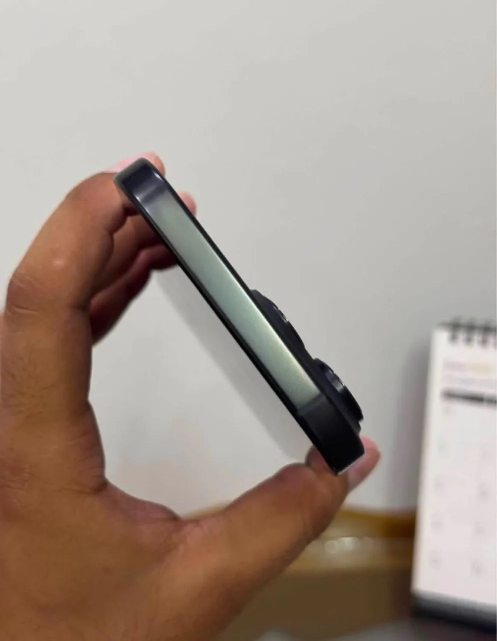 iPhone 16 Pro Max - 256gb - E-sim - LACRADO - Foto 4