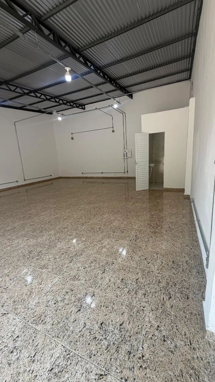 Excelente Ponto Comercial na Avenida das Torres proximo a Bola do Coroado - Foto 2