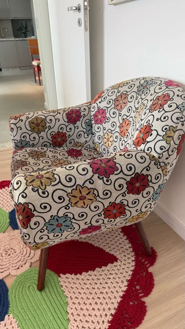 VENDO POLTRONA DECORATIVA FLORAL 