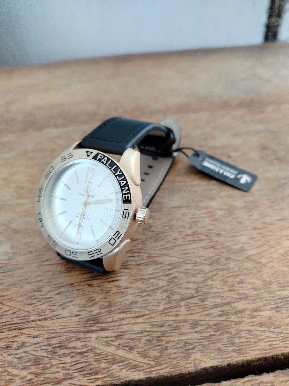 Relógio Original Pallyjane Hexagonal com pulseira de couro e caixa em aço  - Foto 2
