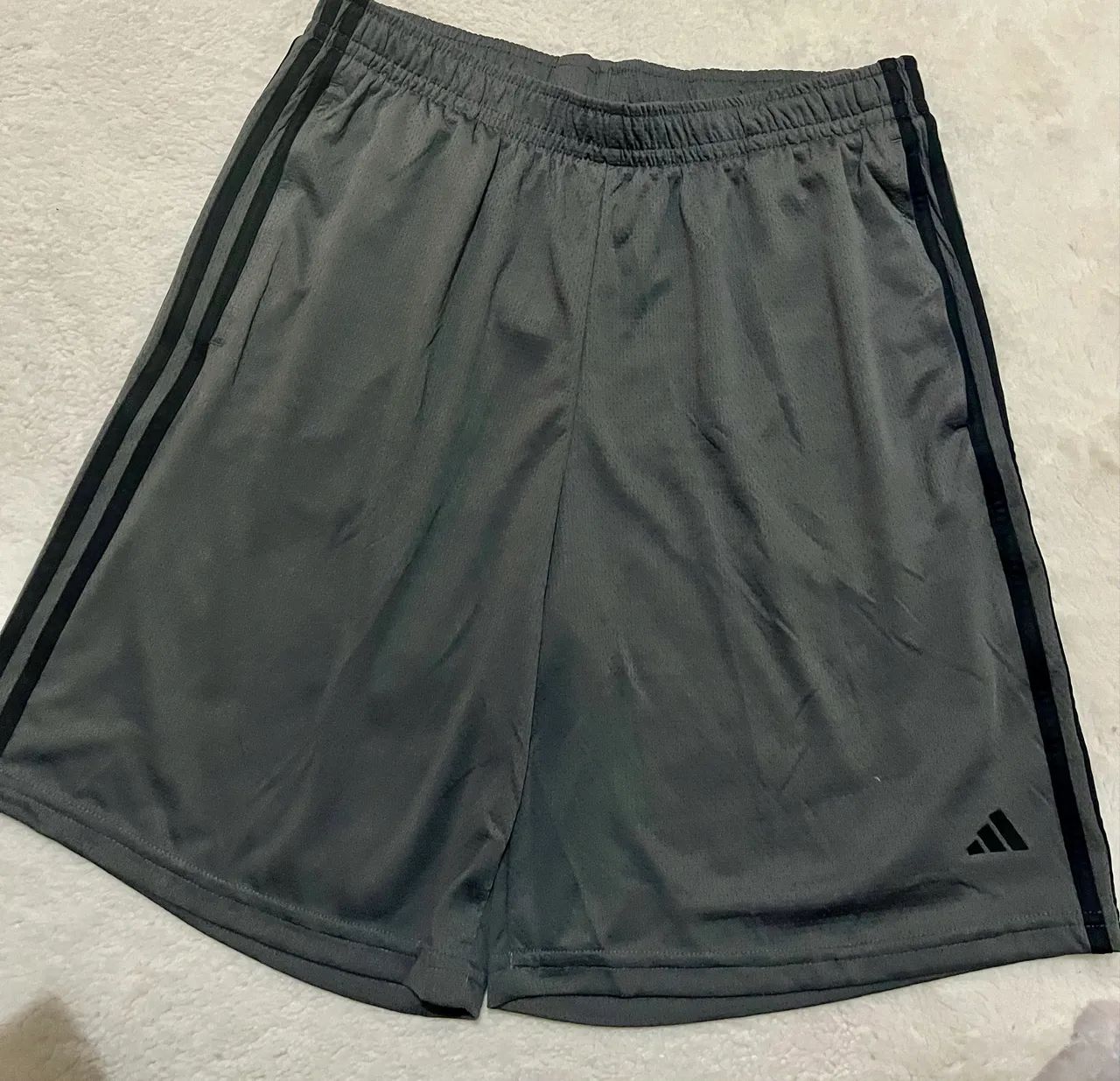 Bermuda Adidas e Nike 