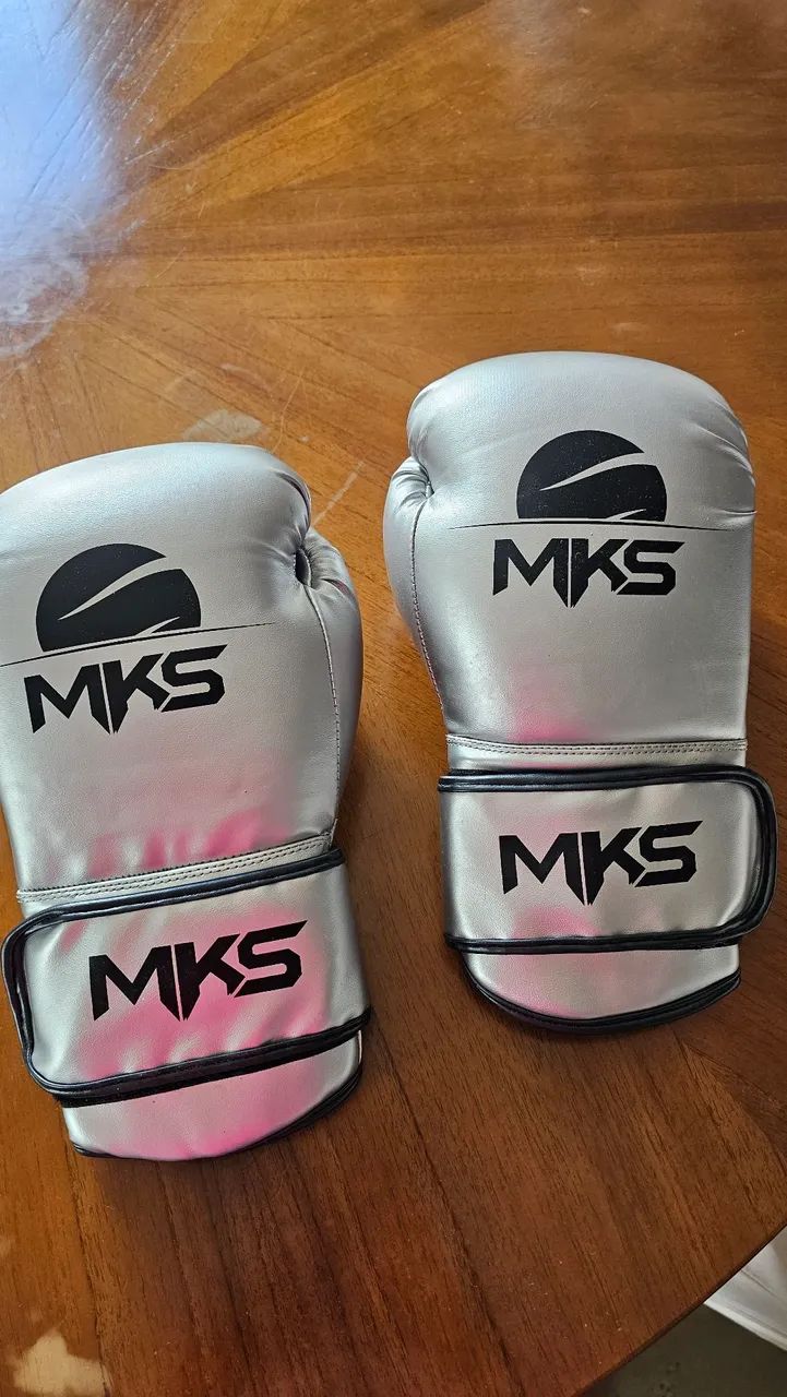 Luva de Box MK nova.  