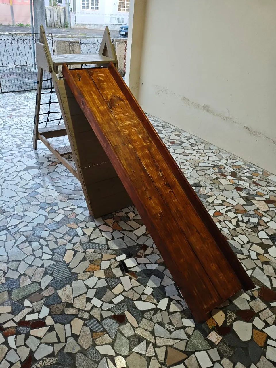 Escorregador Infantil de Madeira