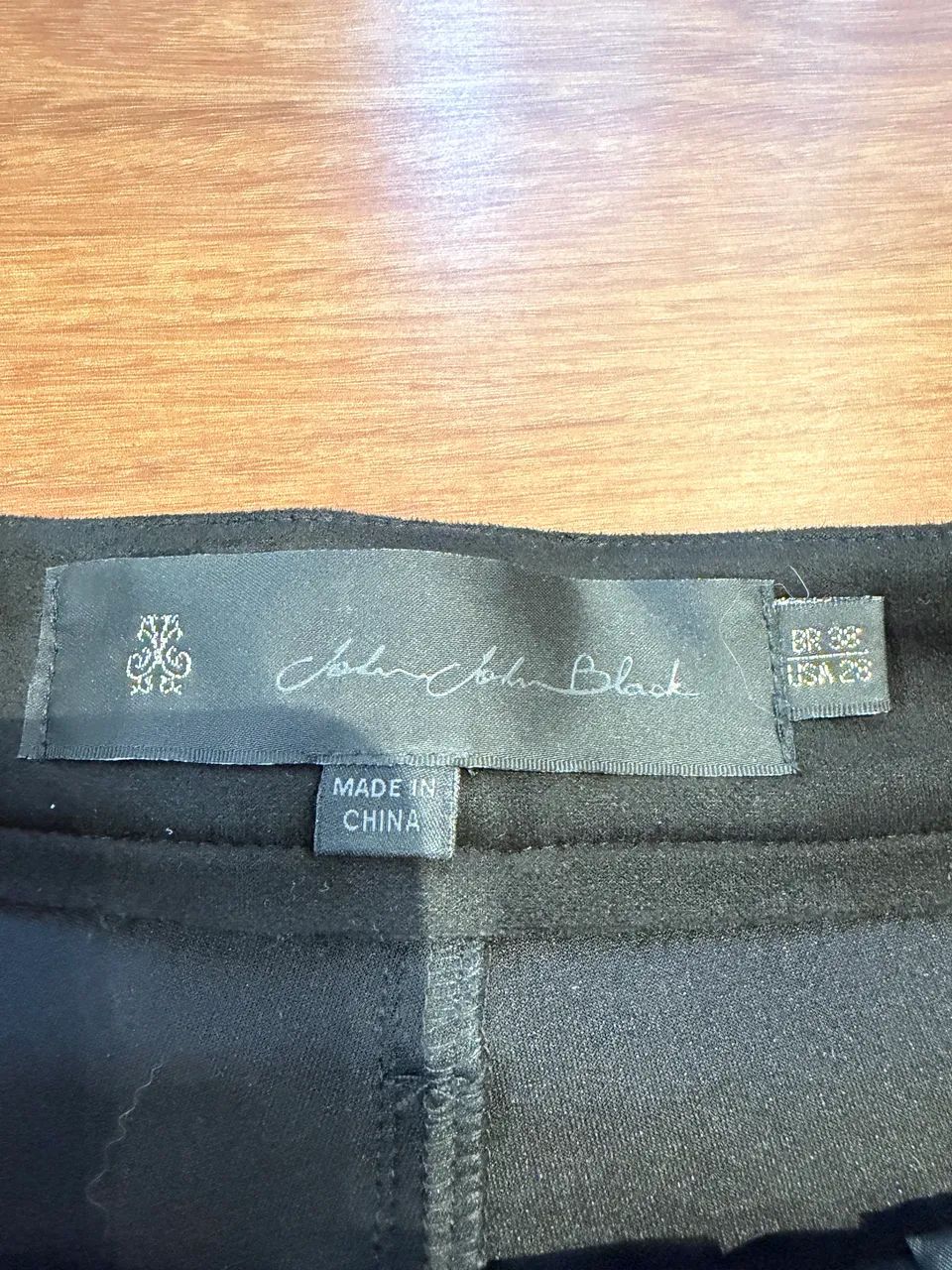 shorts john john black aveludado preto 38 - Foto 4