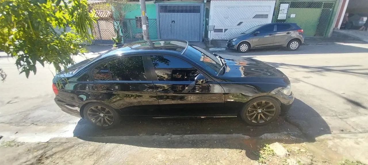 BMW 320I A 2010