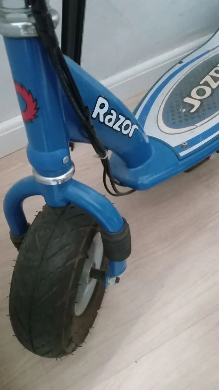Patinete Razor E300 - Foto 2
