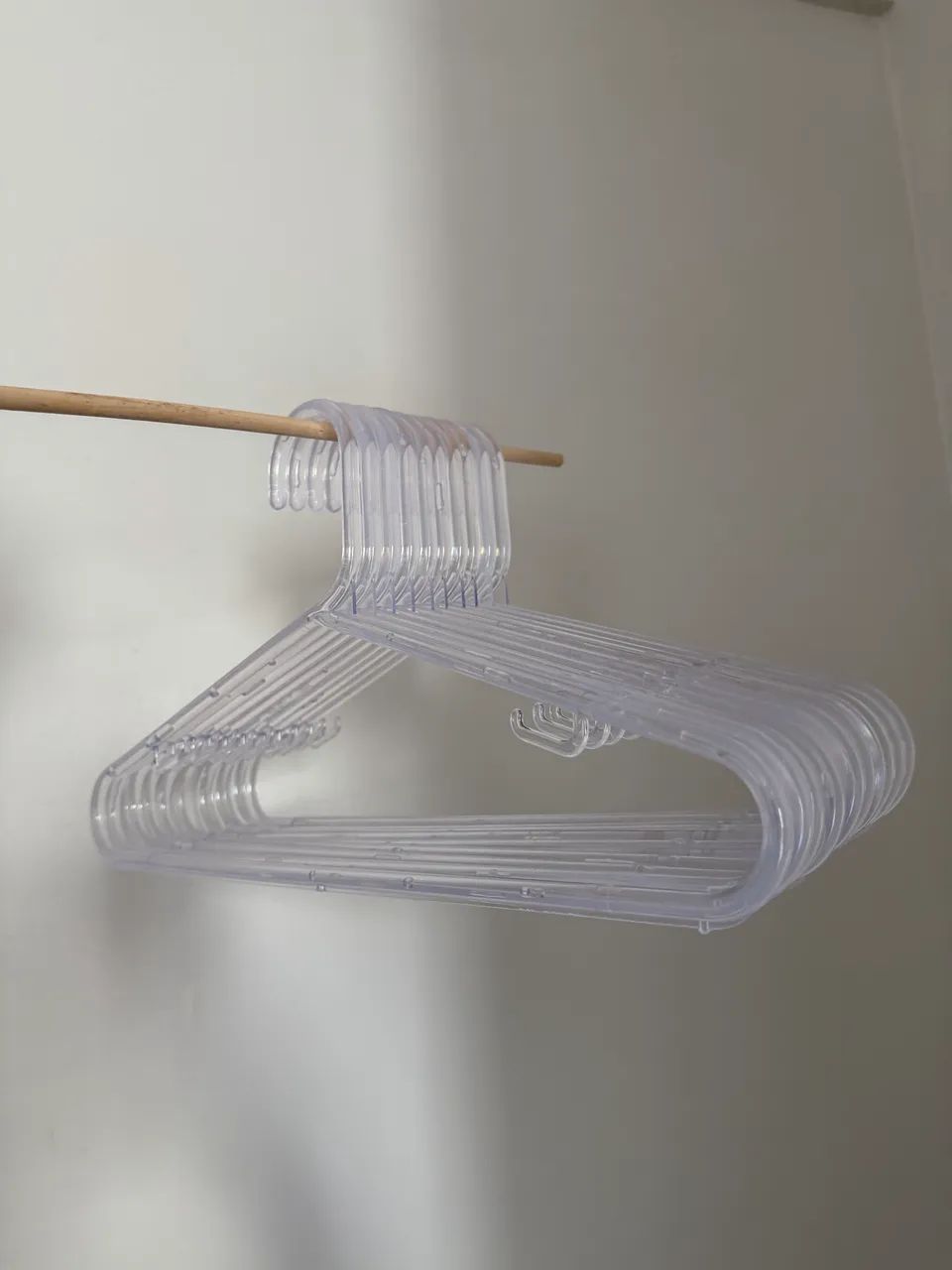 10 cabides acrílicos 