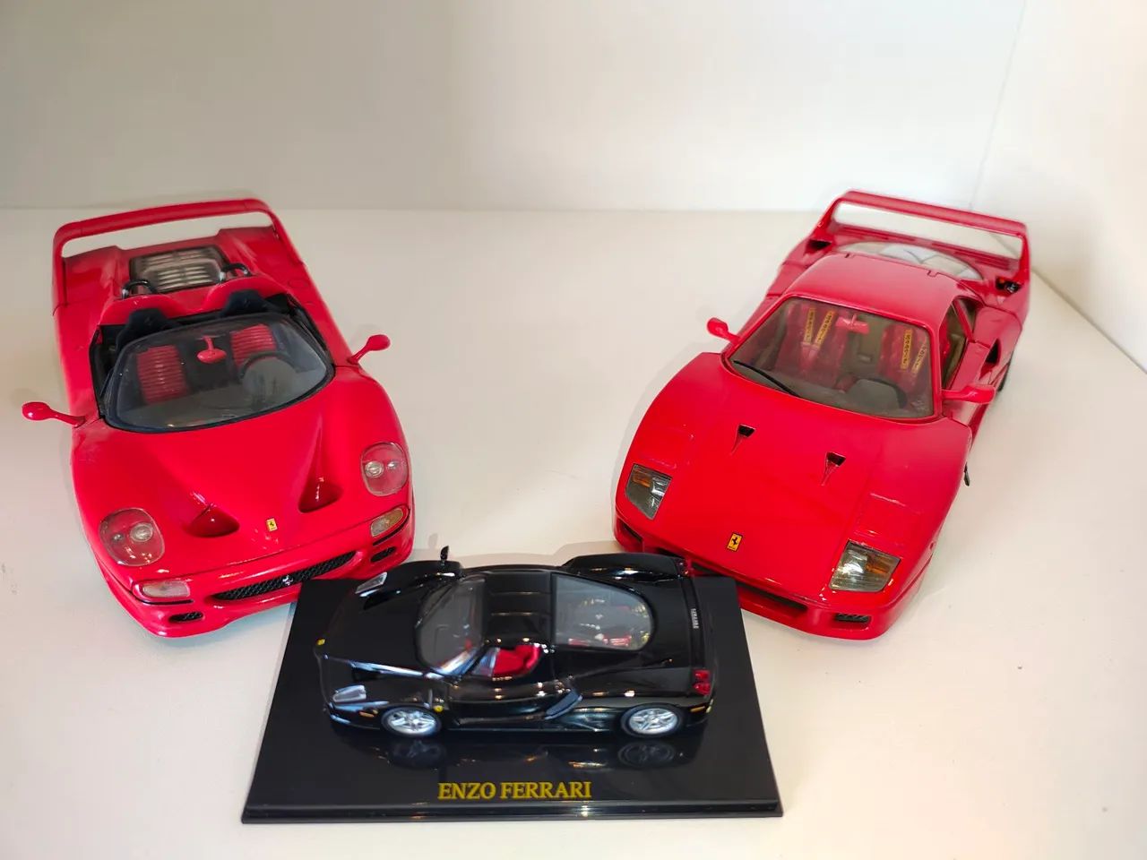 Ferrari F40+ F50 escala 1/18 - Hobbies e coleções - Vila São Judas