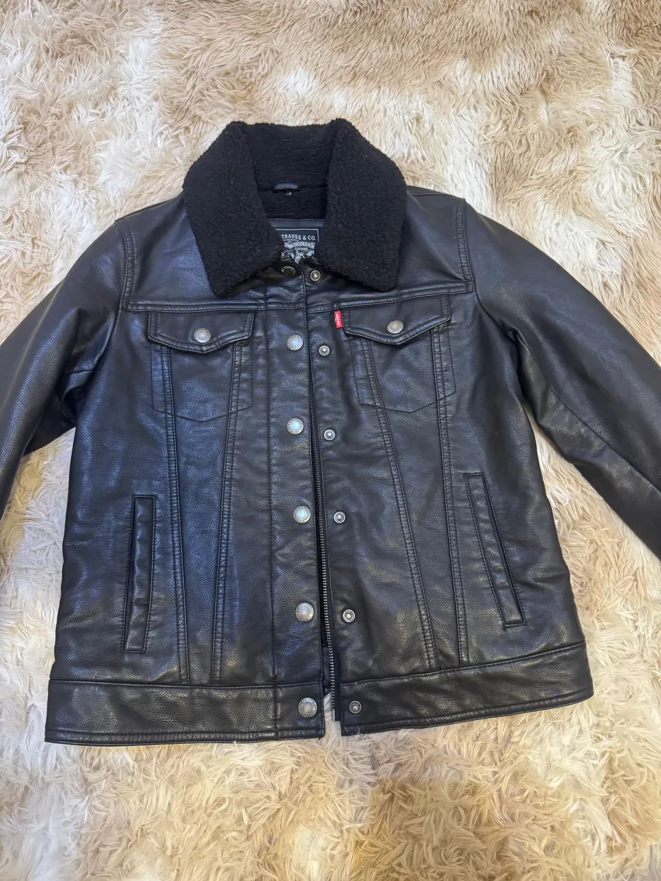 Jaqueta Trucker Levi's com Forro de Sherpa