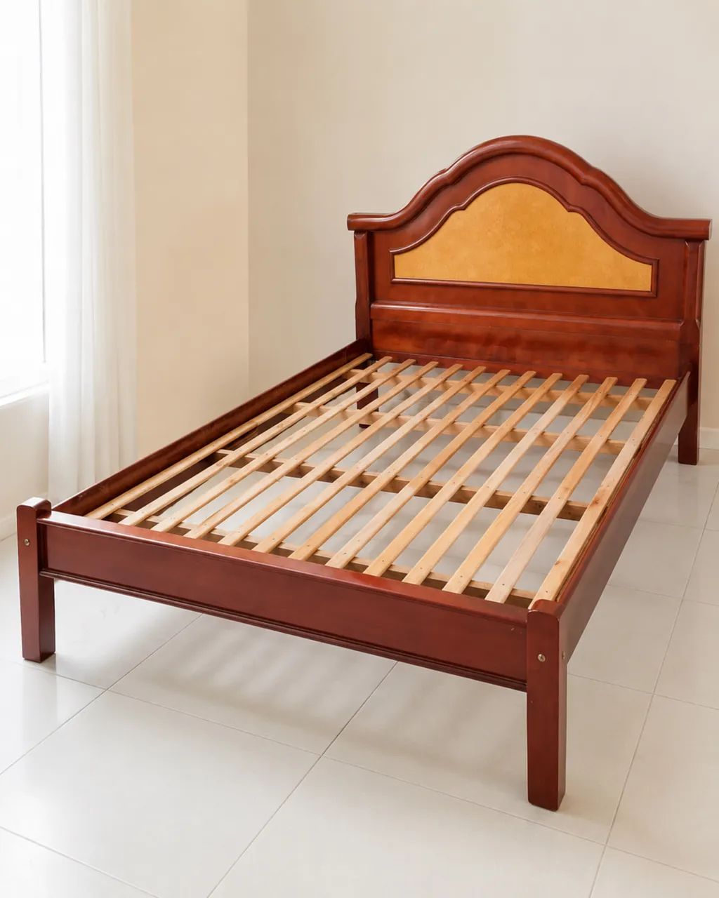 Cama de Casal Luxo Rudnik
