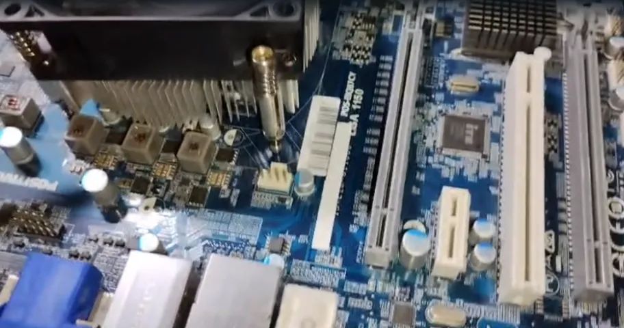 Placa Mãe 1150 + Processador xeon 1265l e COM CHAVE DO WINDOWS NA BIOS  - Foto 4