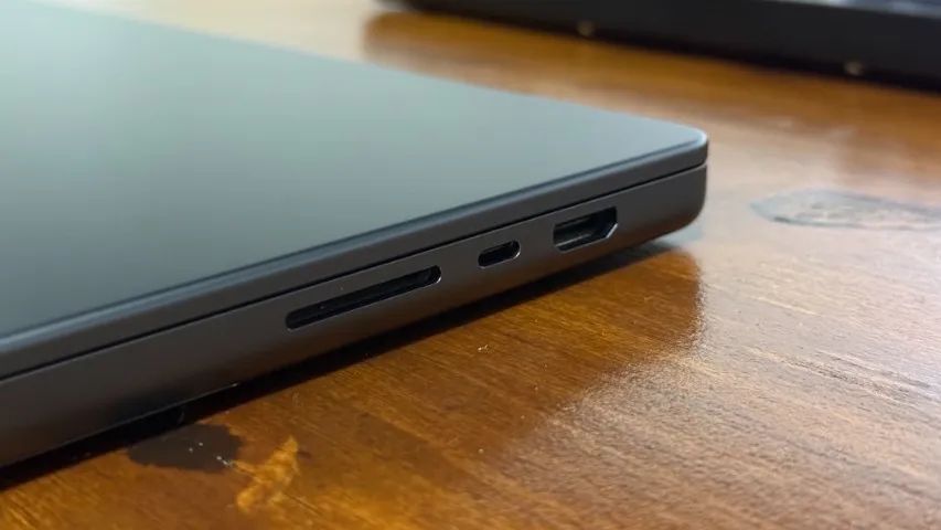 Macbook Pro M4 16" 24GB 512GB - Foto 4