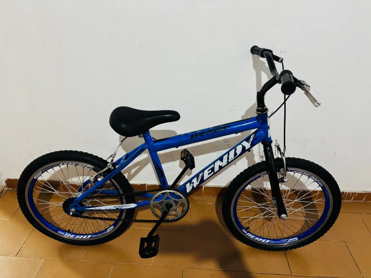 Bicicleta infantil aro 20  - Foto 2