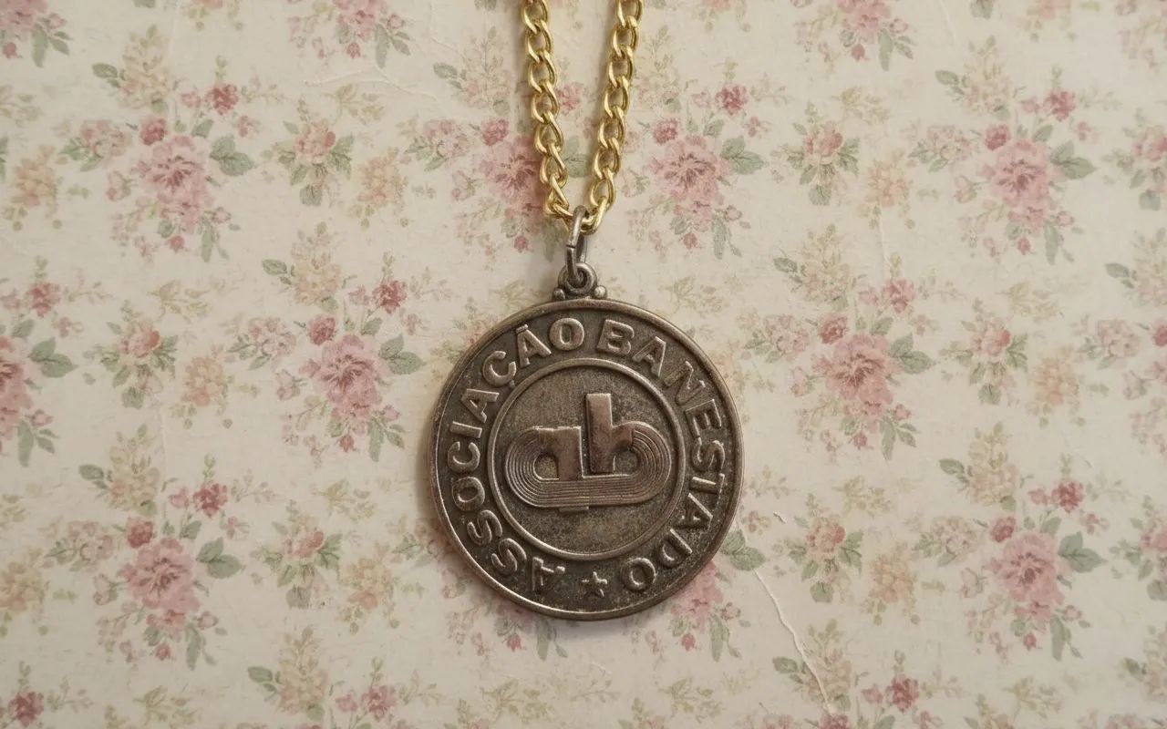 Banestado Lote De Medalhas Pins E Chaveiros - Foto 3