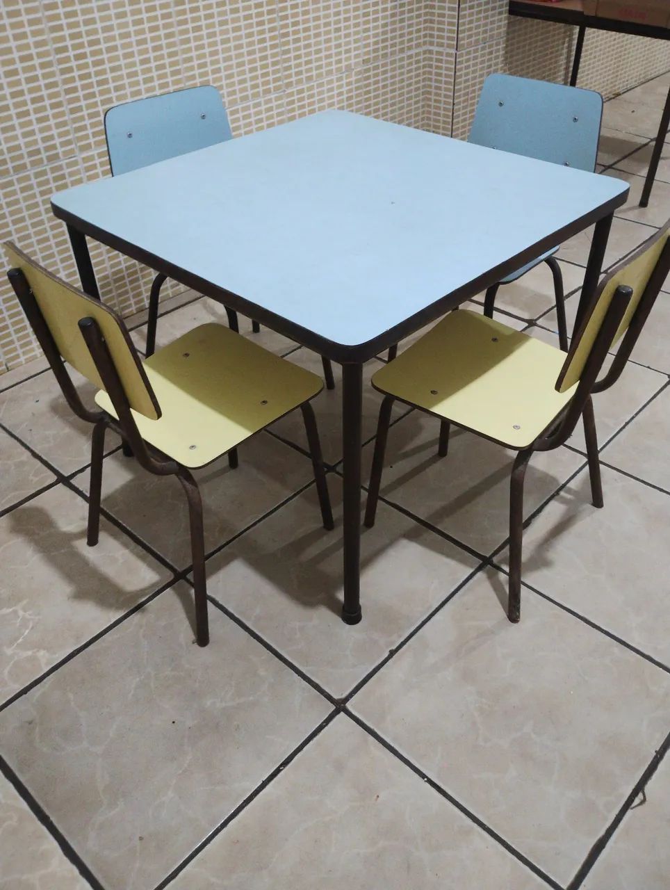 Mesa infantil 