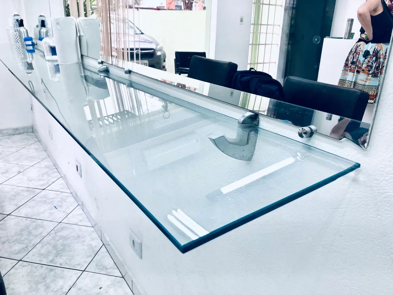 Prateleira de vidro 300 x 30cm