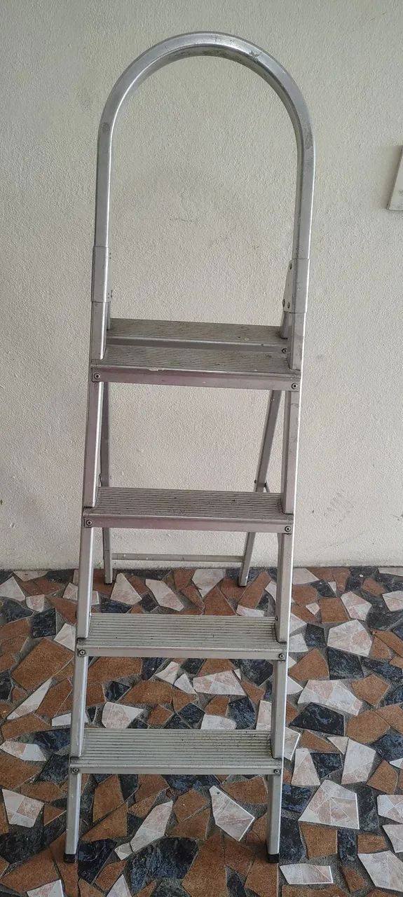 Escada - Foto 2