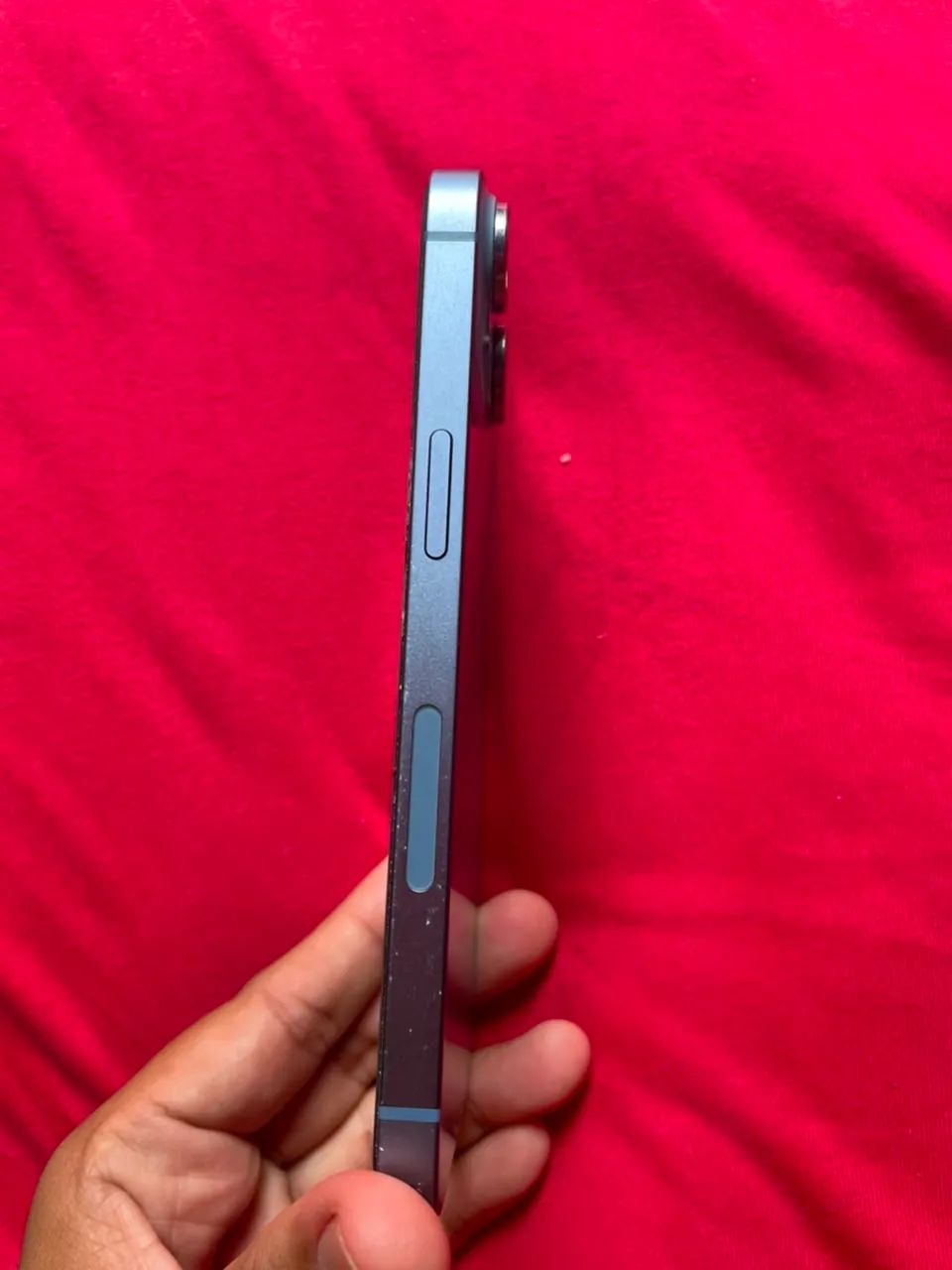 iPhone 14 azul semi novo