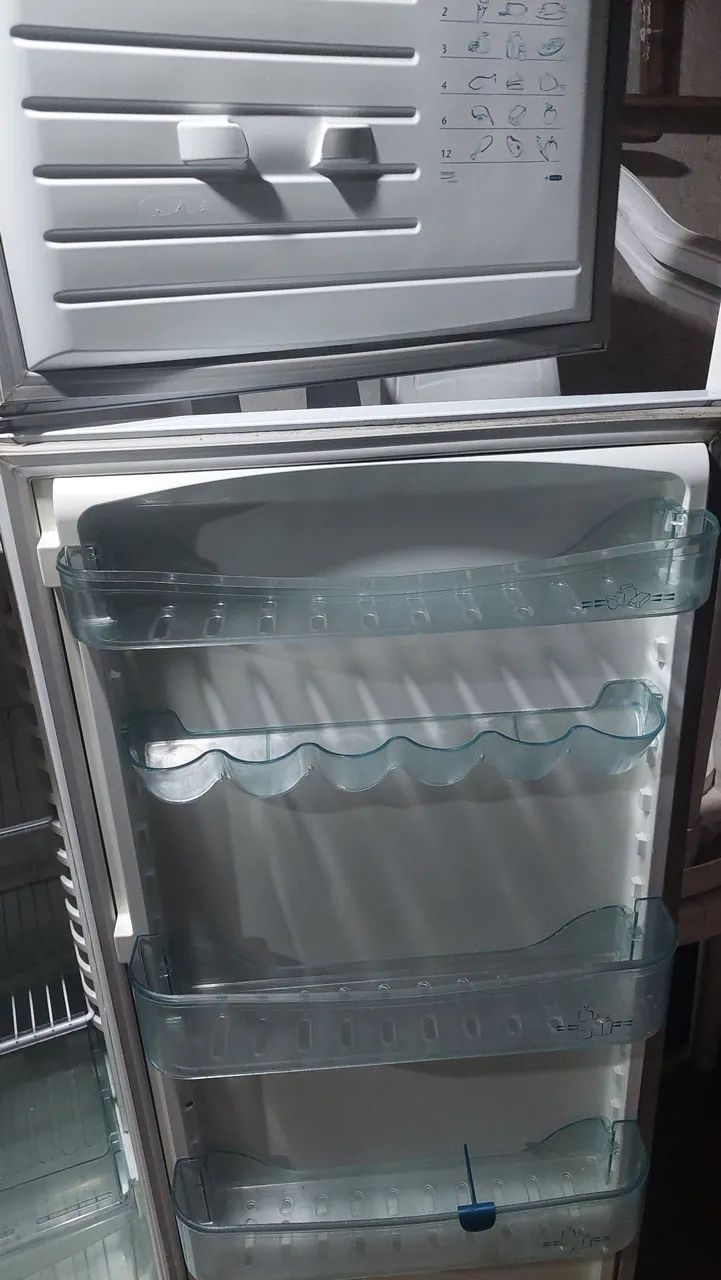 GELADEIRA 