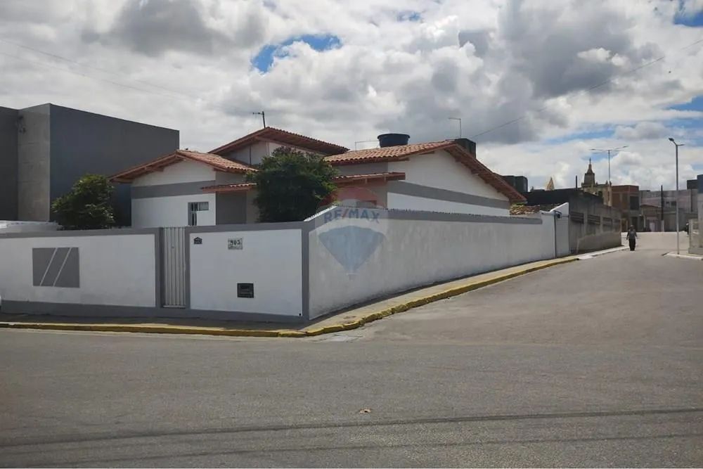 Excelente casa à venda no centro da cidade de Esperança - Pb - Foto 2