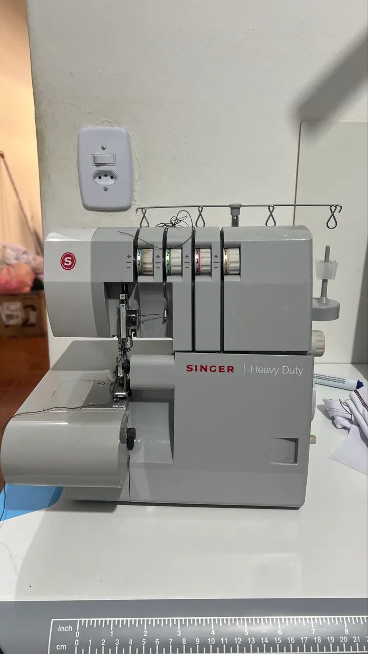 Máquina de Costura Singer Overloque  - Foto 2