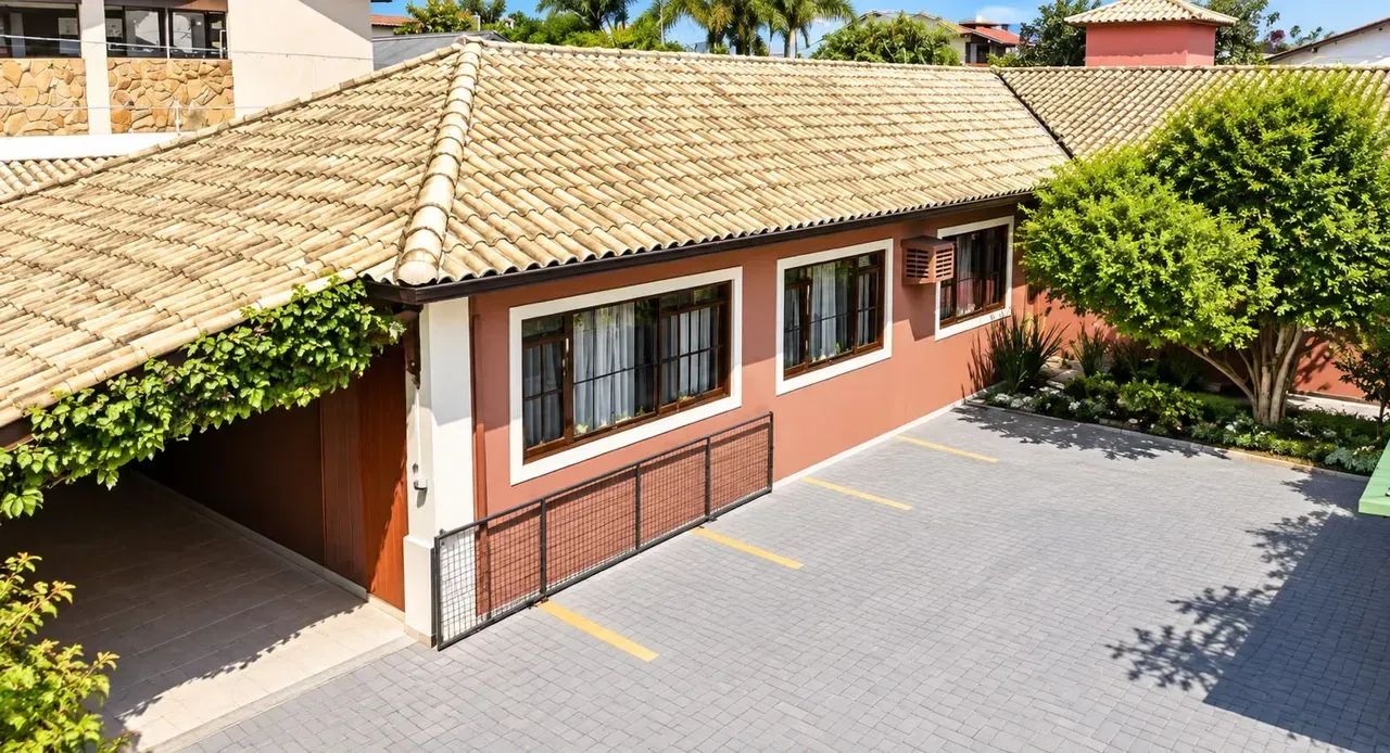 Casa de 4 dormitórios em Santo Antônio de Lisboa