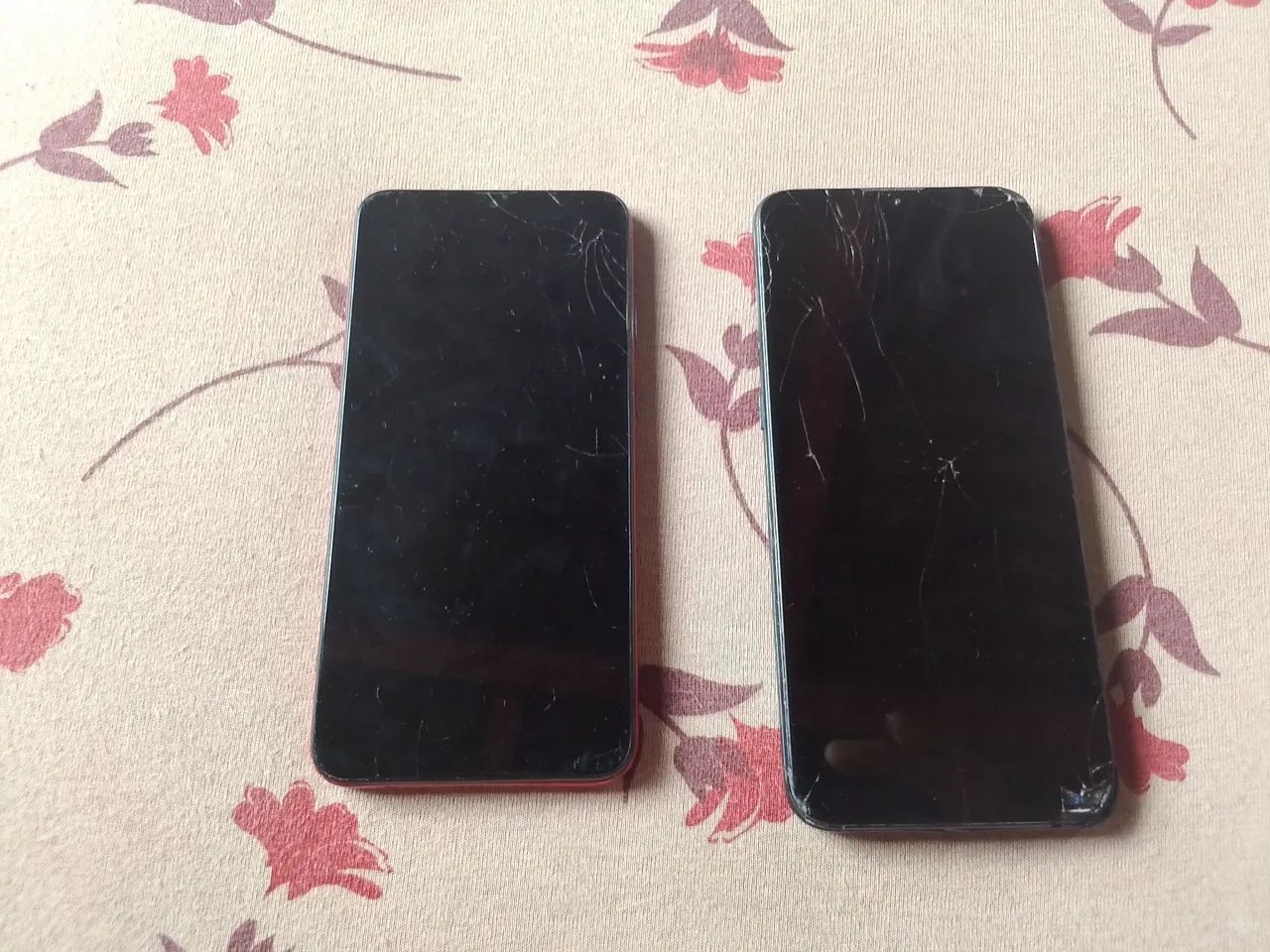 Vende-se 2 celulares para peça ou carcaça  - Foto 2