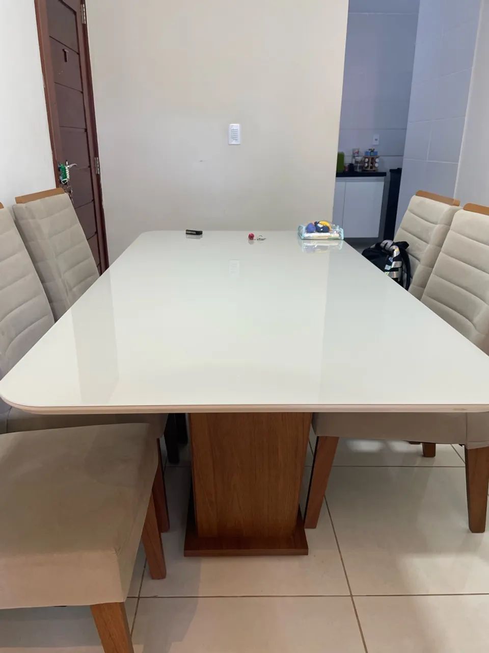Mesa 6 cadeiras tampo de vidro 