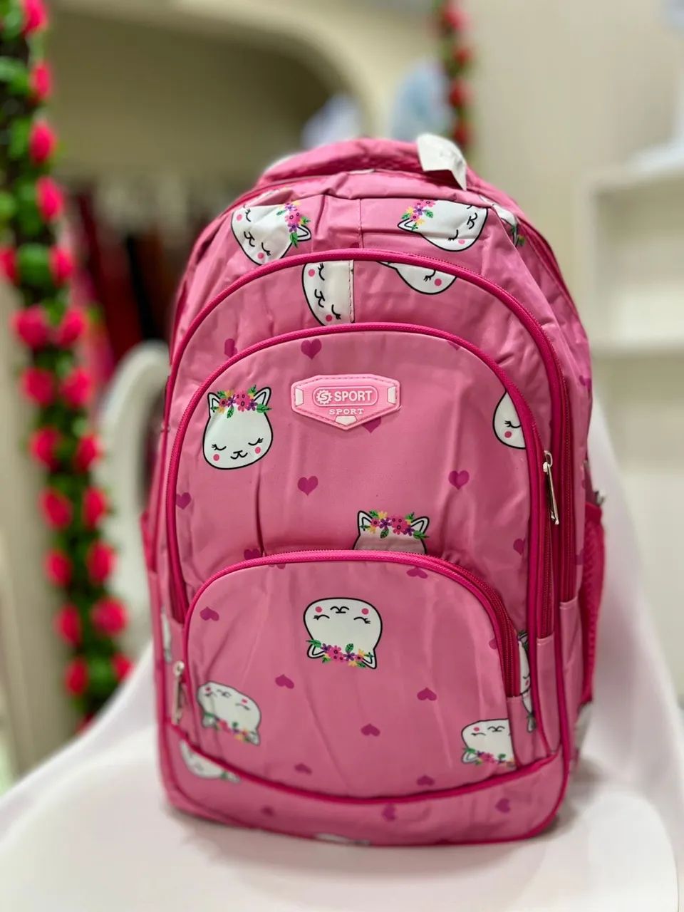 Mochila feminina nova 