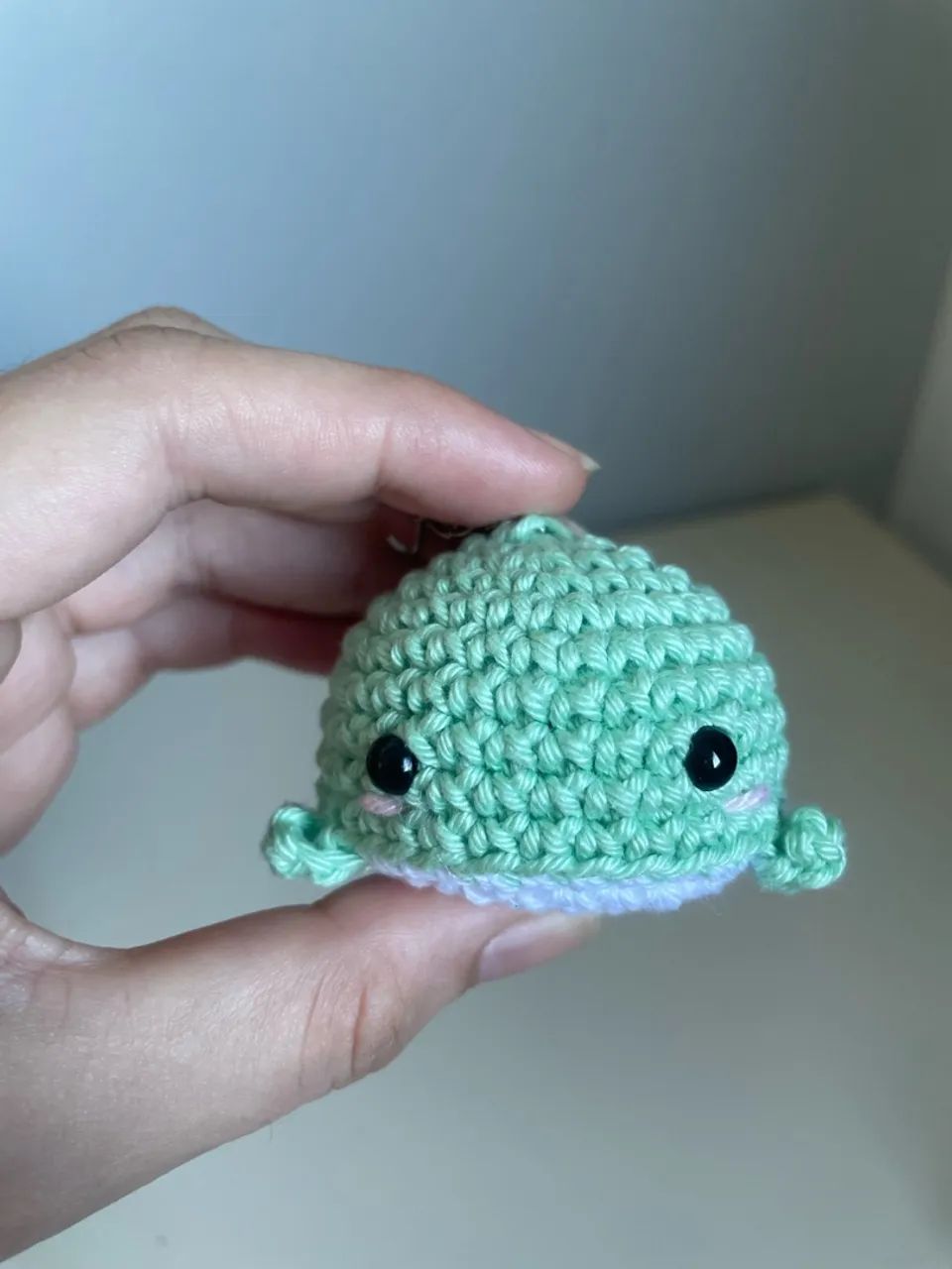 Chaveiro amigurumi baleia