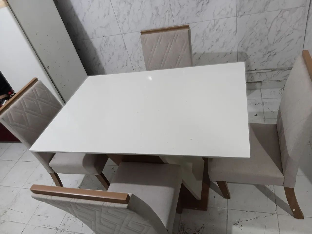 Jogo de Mesa com 4 Cadeiras  - Foto 2