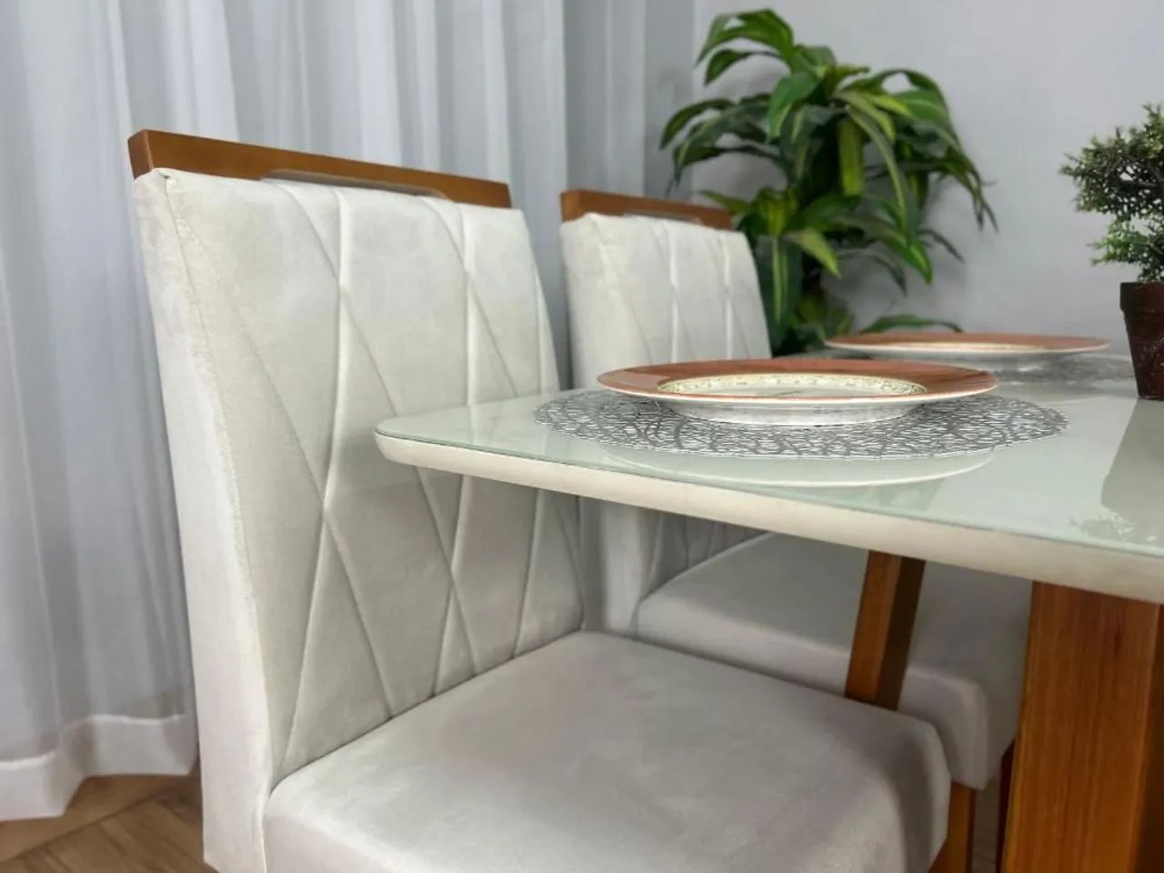 Mesa de Jantar 120x80 com 4 Lugares Veludo Bege  - Foto 5