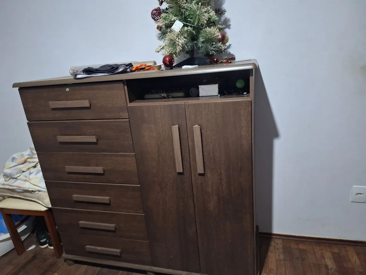 Guarda roupa, cômoda e criado mudo - Foto 3