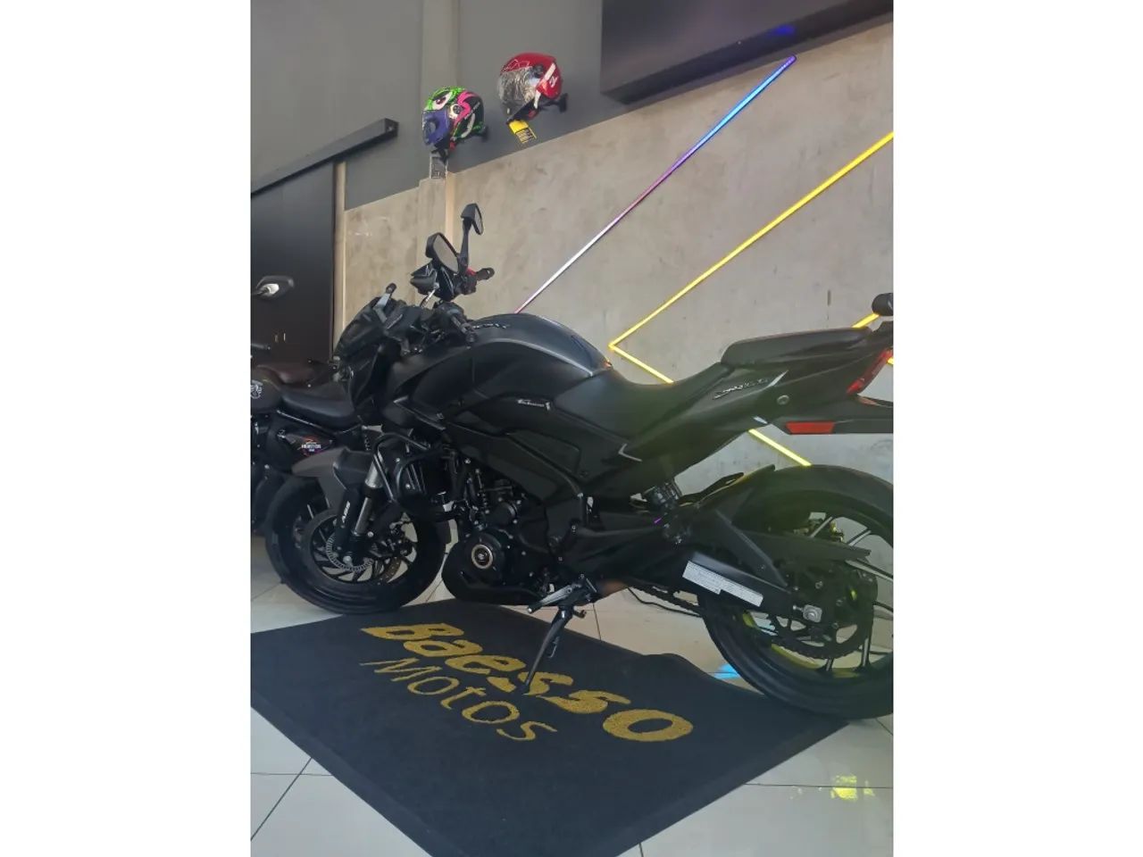 Bajaj Dominar 400  2025 - Foto 3