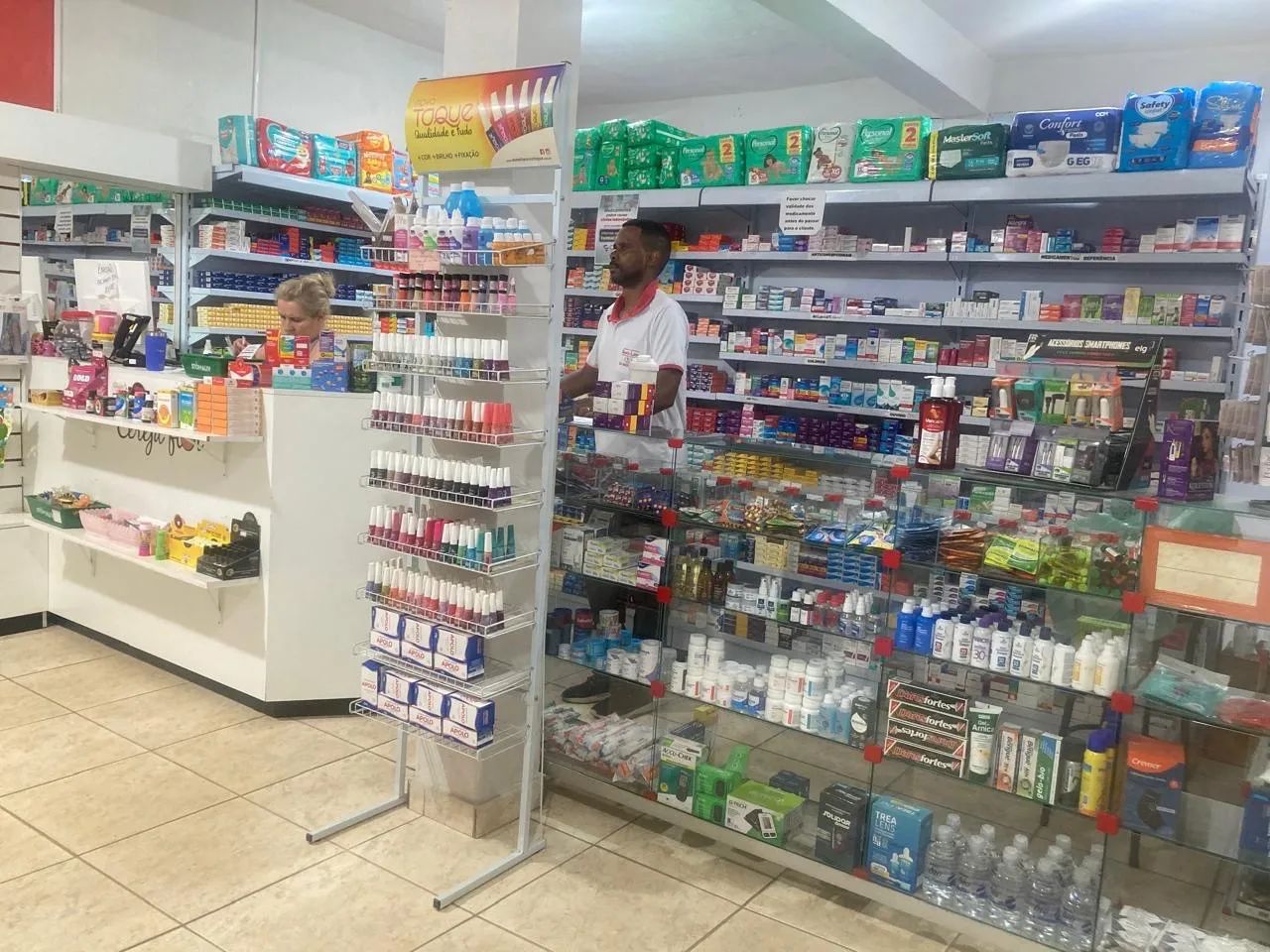 Farmácia ótima oportunidade, clientela formada - Foto 2