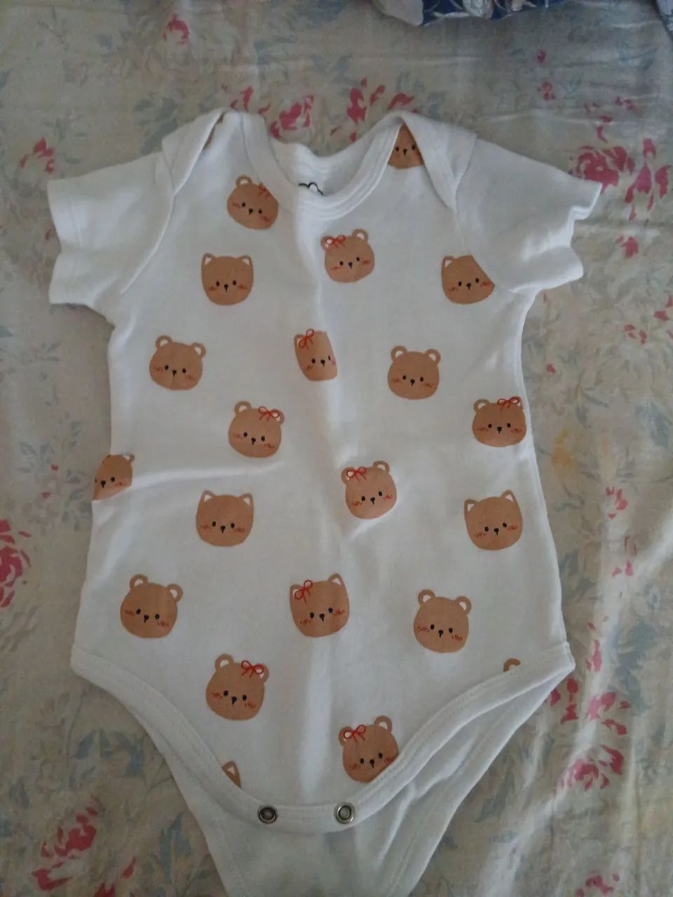 Vendo bory tamanho M usada uma vez cada e uma sandália usada uma vez - Foto 5