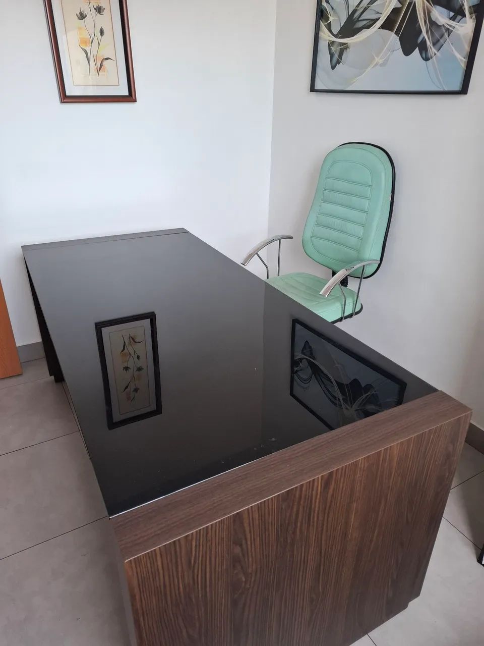 Vendo duas mesas lindas  - Foto 2