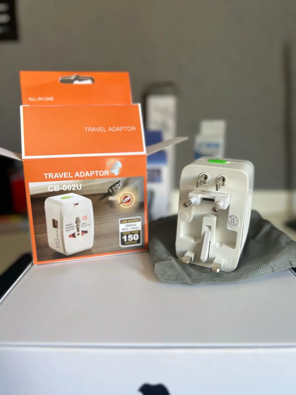Adaptador de tomada viagem  - Foto 2