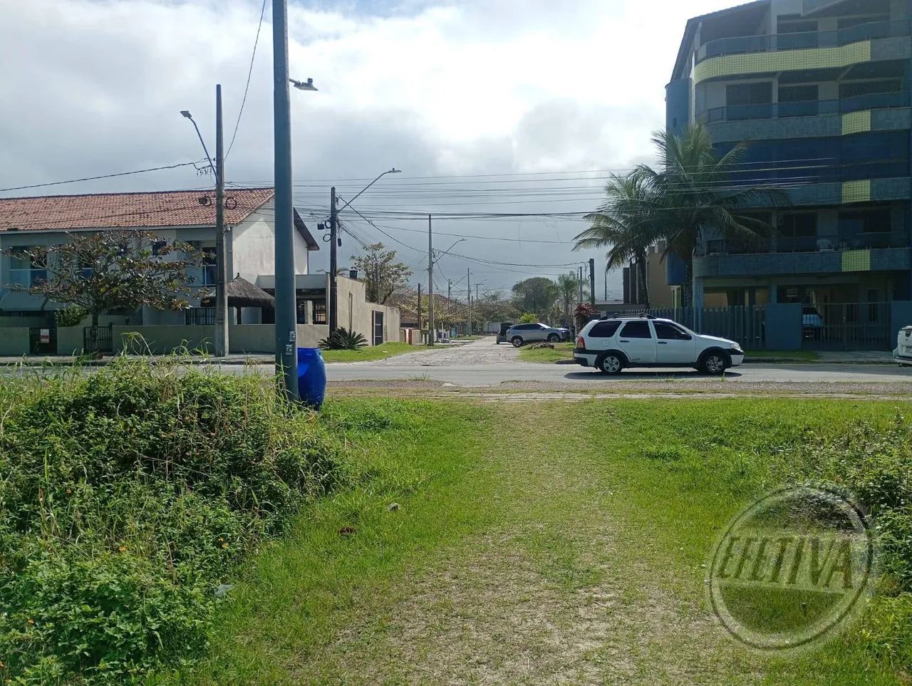 TERRENO 330M² - IPACARAÍ - Foto 4