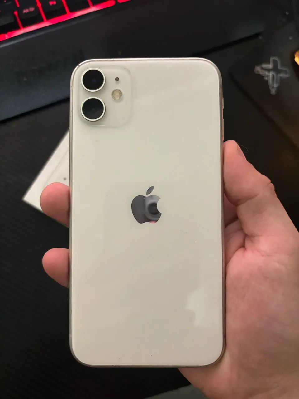 Iphone 11 em excelente estado - com caixa original - Foto 5