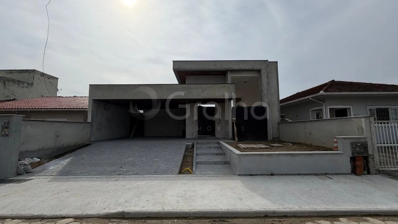 Casa de 185m² com 3 dormitórios no Carianos