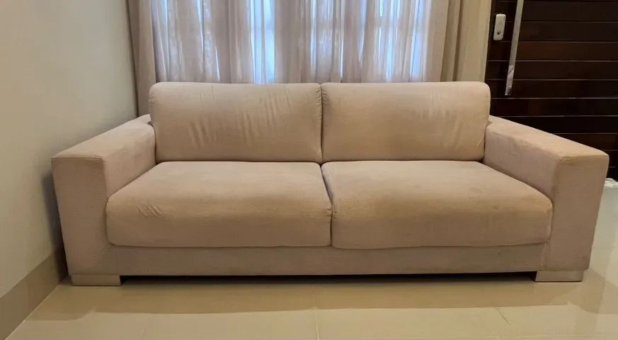 Conjunto de Sofás em Linho Cor Cru - 2 e 2 lugares - Excelente Estado - Foto 3