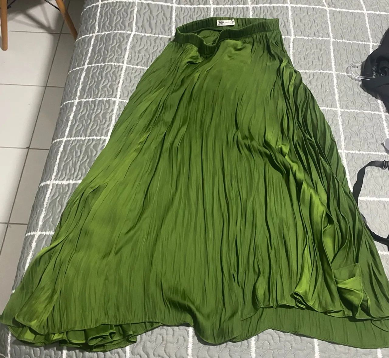 saia zara plissada verde g - Foto 4