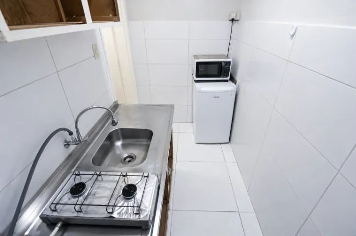 APARTAMENTO STUDIO KITNET MOBILIADO NO CENTRO DE CURITIBA - Foto 4