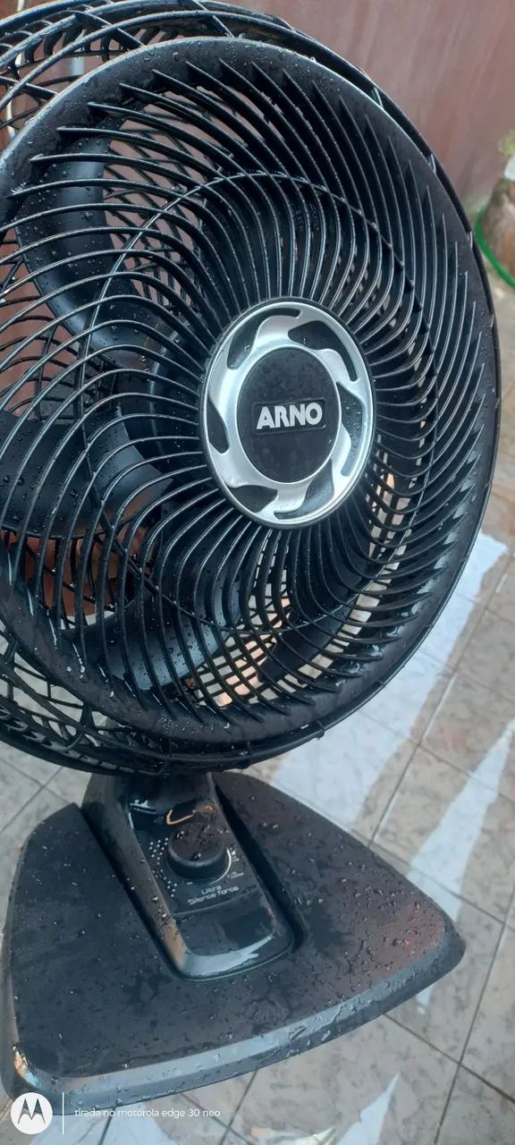 Vendo esse ventilador de mesa 40 cem está funcionando perfeitamente faço entrega  - Foto 2